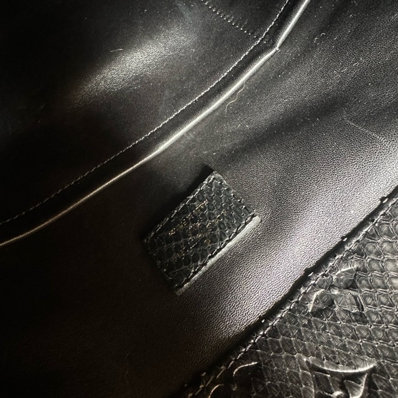 Louis Vuitton Python Artsy - Picture 4 of 15